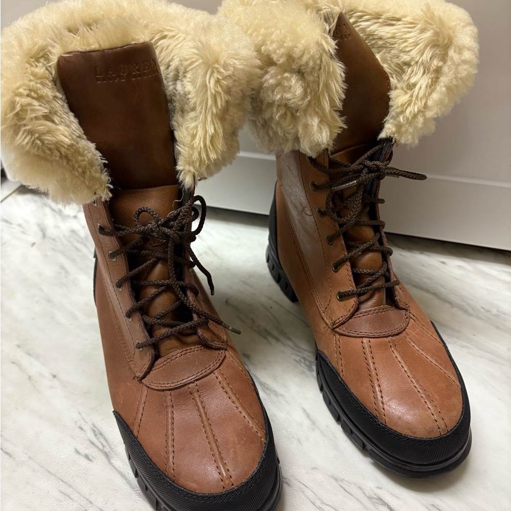 Lauren Ralph Lauren Quinta Leather Upper Boots with cozy fur trim. - Picture 8 of 8